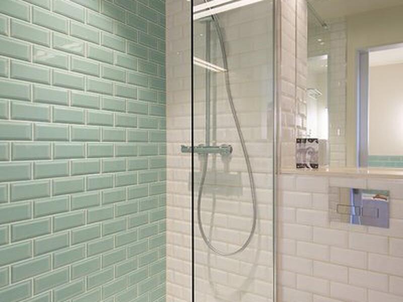 6879B3EBBD1BA2B854FBD25388C127A1