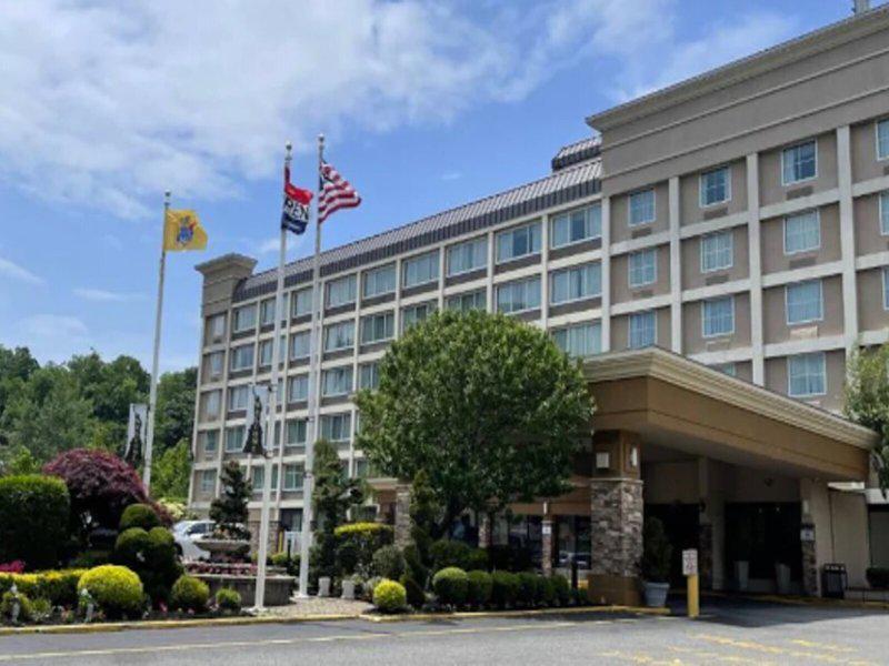 B8D40CD39FCF076BAEC89B376C8A5D2E