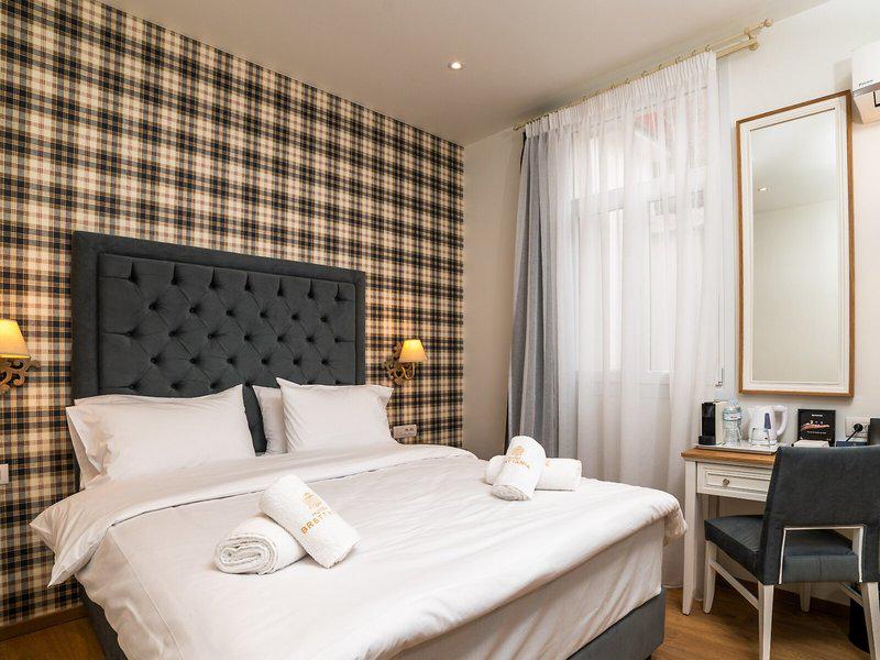 98353FA77C337499AAF72A5F8E9C2875