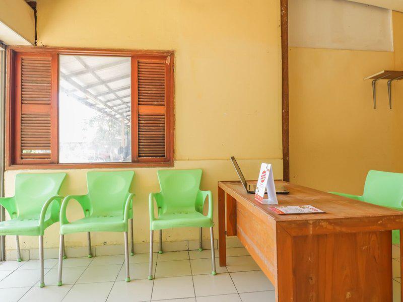 FA17D8D333933030EE7BD3B9A36A3A04