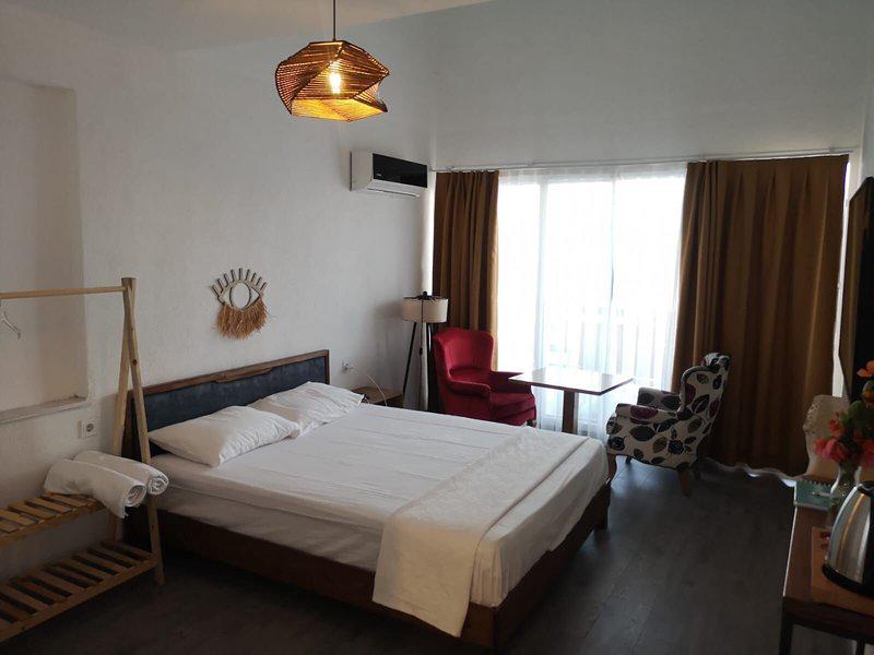 8F208B4EADE8F33FCD47B8E9304F3583