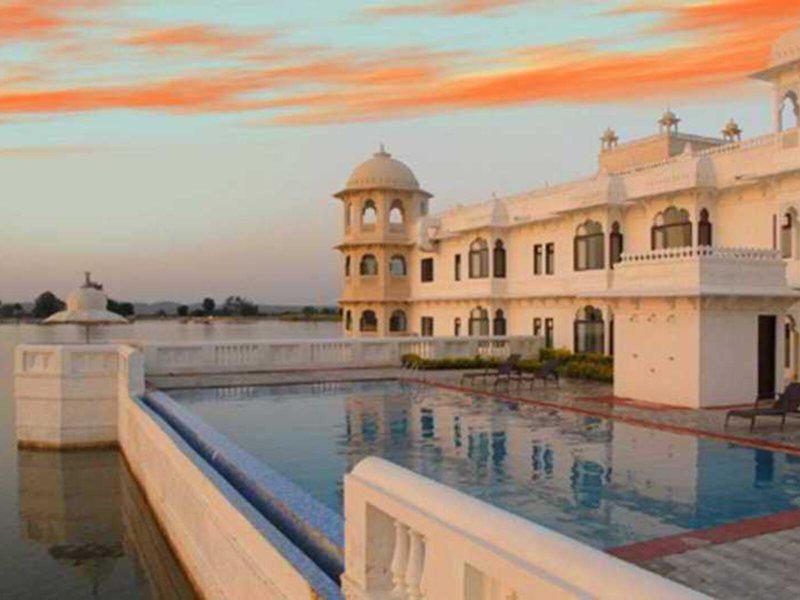 91CB232EF3F06F1A677329F016BB83AF