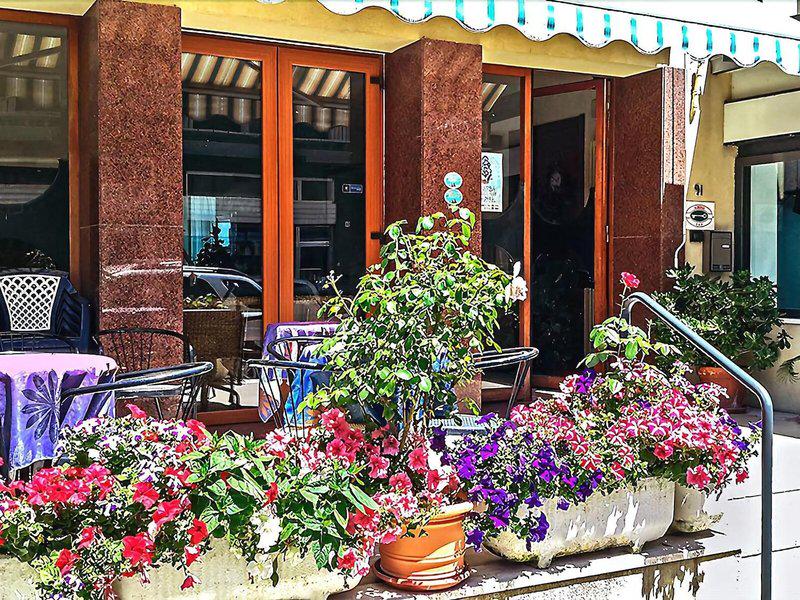 D4C85DA3340C9D0116FB0F9E7C80A1AF