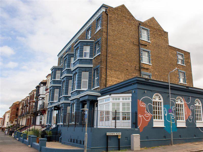 5CD7FB0B0B03F1581688297E0D54E243