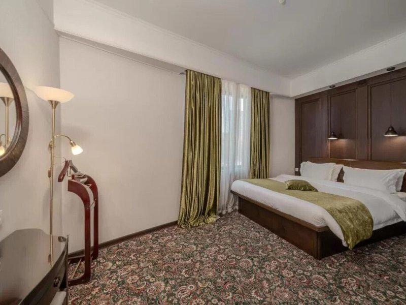 17DF8C9DAA17E5DD7A2AAA9735AD9382