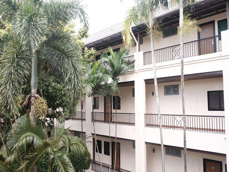 D870A5D6ECA27AD0425C41488FF56D94