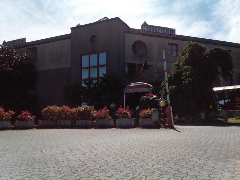 D2B9F010CB8AB12E7759C5E6C2D85E8C