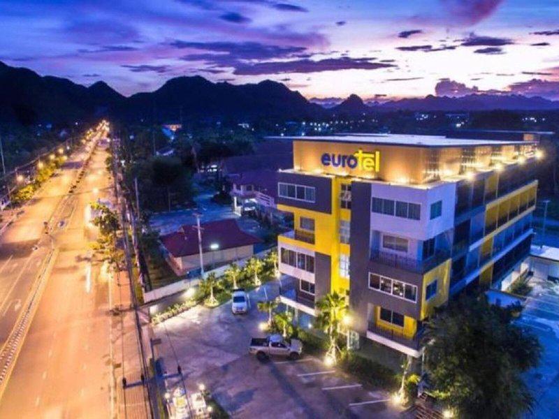 FB50F9339412328F7B846EC89E396153