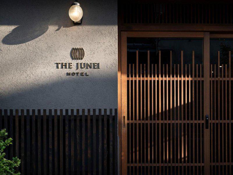 D50C86BBF1A8795271ADD2D95A337D78