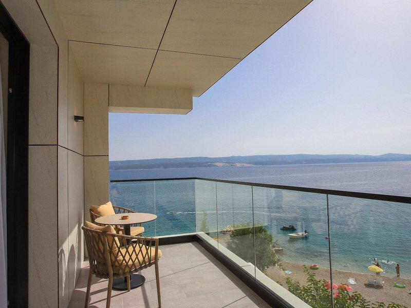 542D99A603475E7A3A7C7EDC88F17EA2