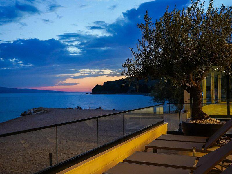 F60769FA66C1F85CBCB9398A6CECEB75