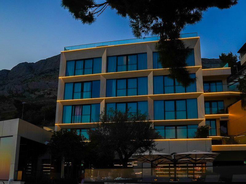 A6A37A30444B9B2B6ACEA46296972B33