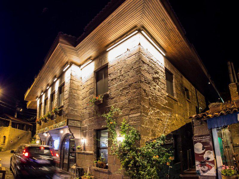 1621864B9025A0C95514D0A83FDDA884