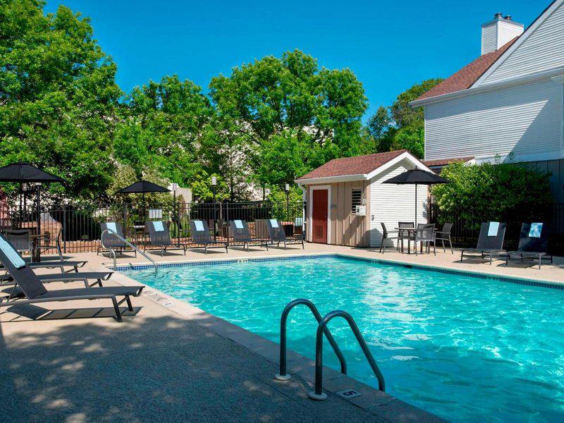 B1185943985CE4537B0BF90C6468883A