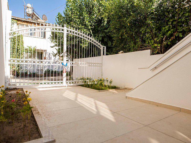 D13843558BEF3D6591C3EC29045BE623