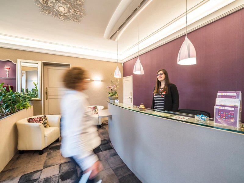 D6AB350D6AEDD44BF93AD82CCFA97431