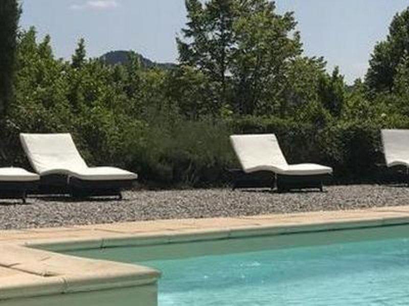 F5E2F267C6EA82A5639805A5CA5DD45D