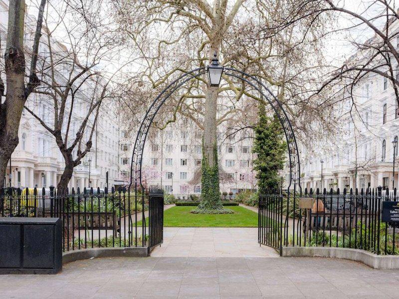 D915002FECCB4831B43CB85B9279C197