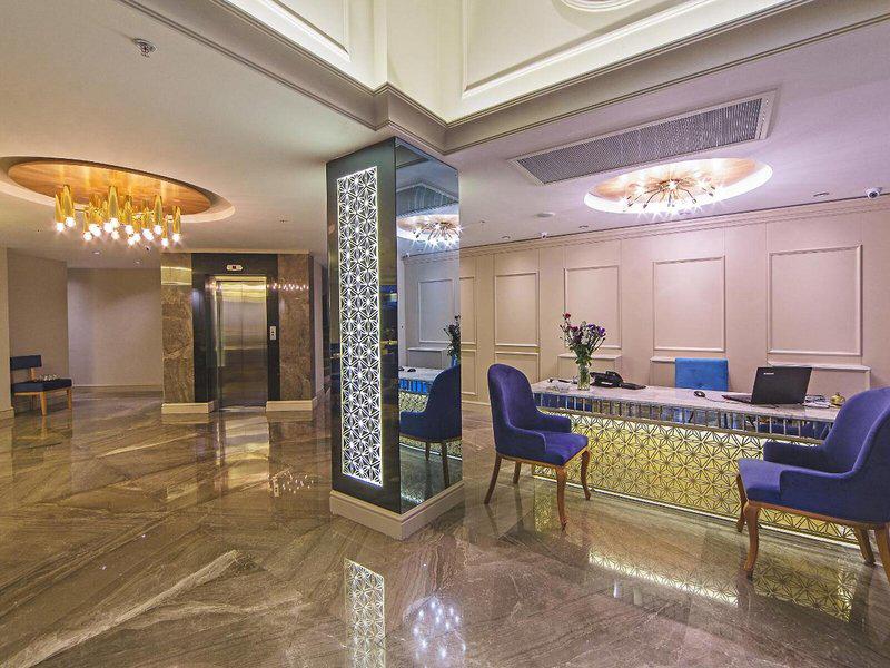 ADB7A36D6749BE5122951BEC524F011E