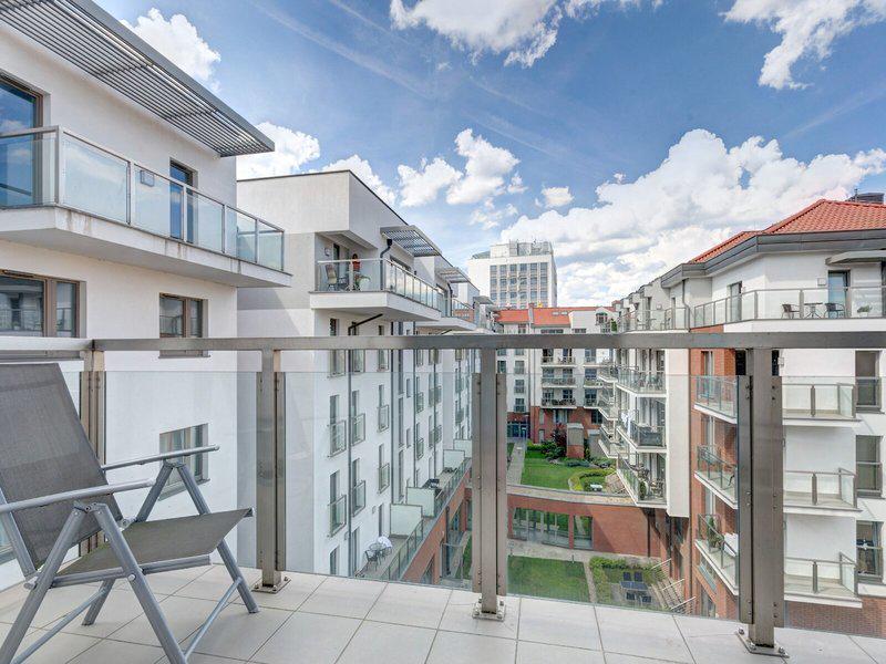 81083AB69AEFD5656F08A8A266D2BC04