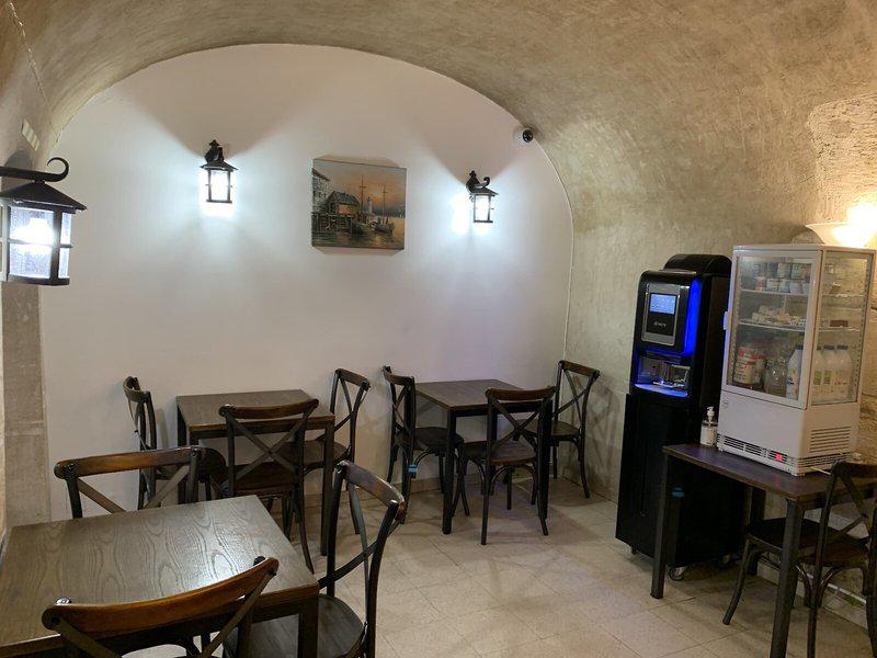 F94A5F036786532E3D2AFF1303427D4E