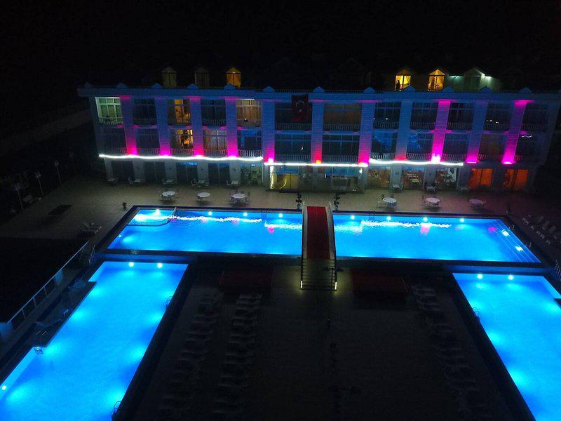 64A1BBDDDA84253870334051ADBAC3DE