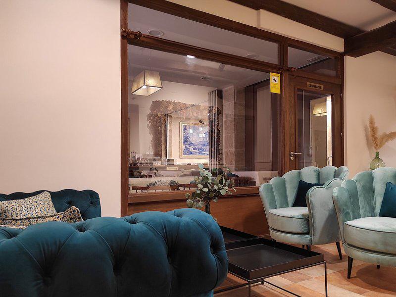 D8C0EC5AF5699F75DE4D9114283E6656