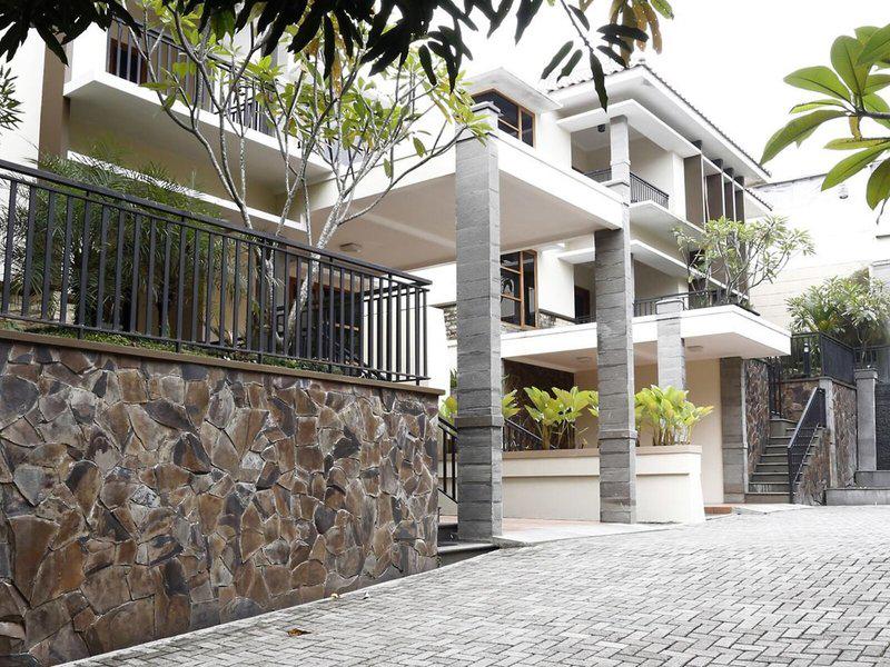 C33F95FDE4A873B337F41B3293EBF230