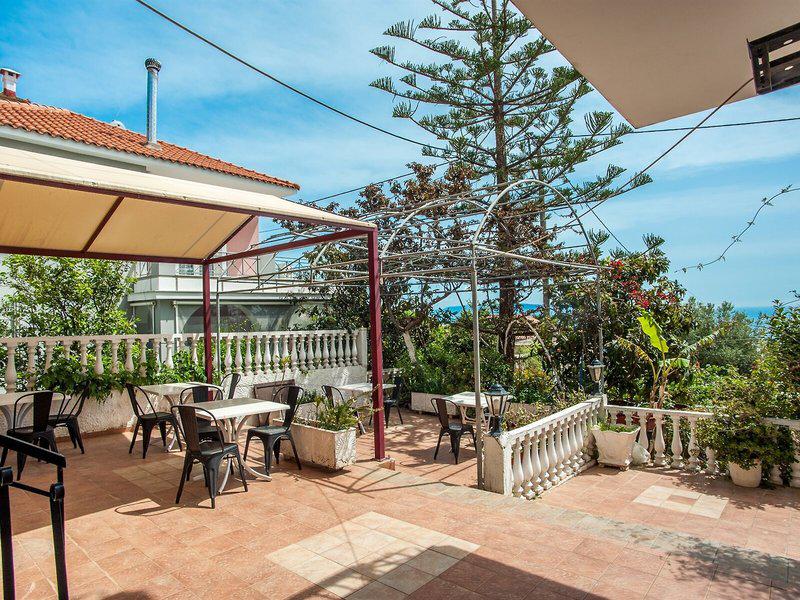 7FDC59B8FB4D050A649D9411ED21E9F7