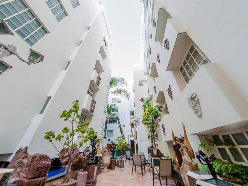 6D1190A8856AC2F075948F296232C63E