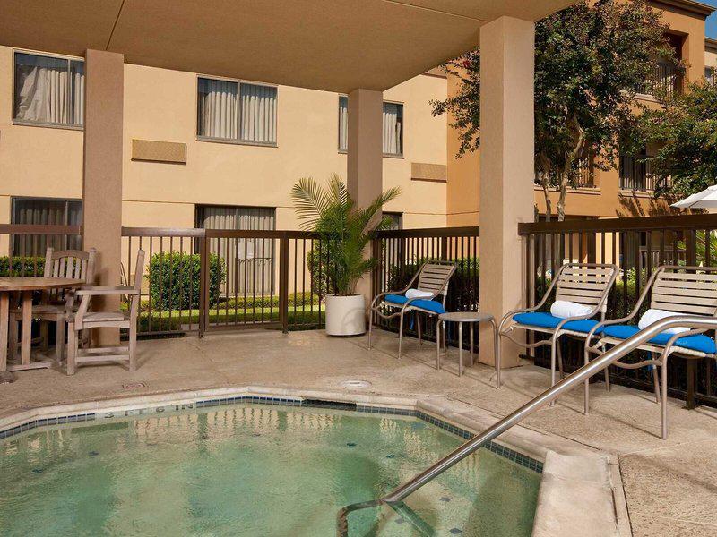 FCEDAA8942F5974167BBD8D7BDDBBF1E