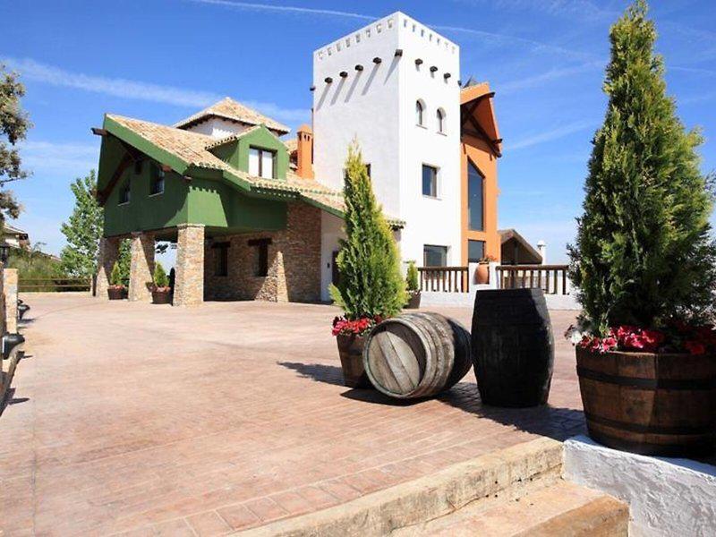 33968489D62D8C6C4C7F45CC10219F31