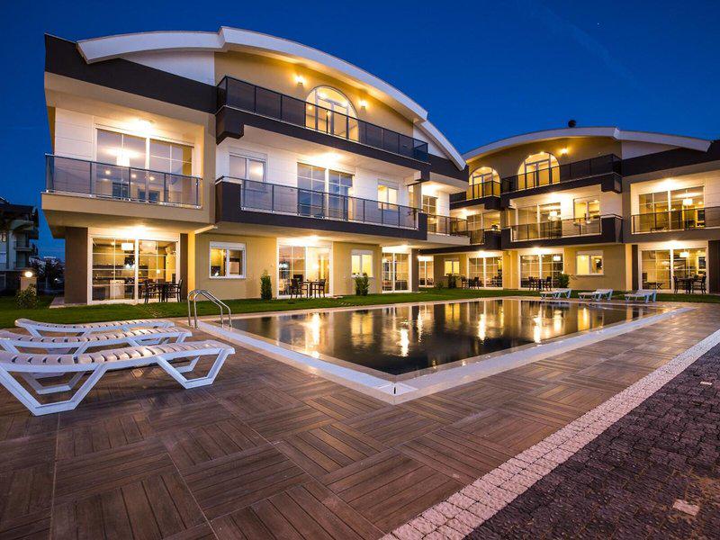 8A95EF448BD29E6A9AF518D98C187178