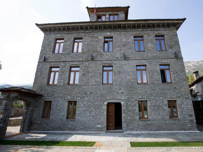 83DADA61BA87FF71192E0A71C382C7AB