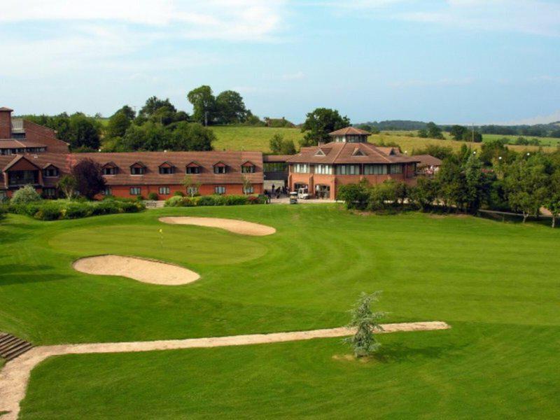 51BD9284637AE10C77D47C7921DA45C1