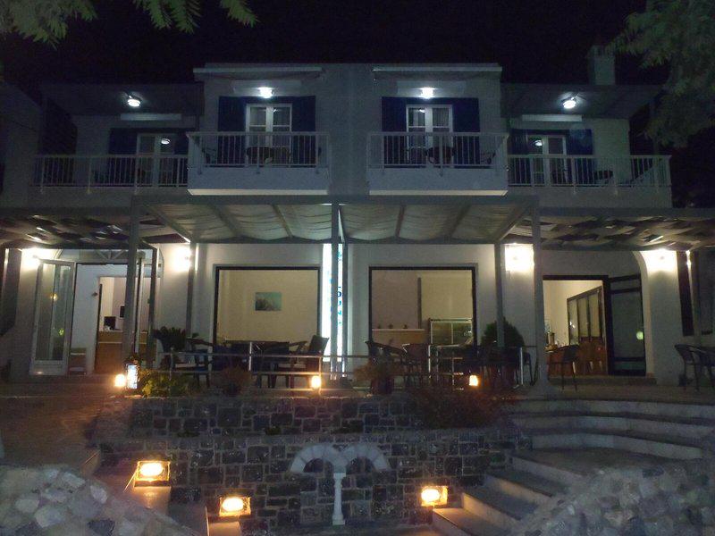 82A9CDF38F3ADE77DE76E9569EFCAE8A