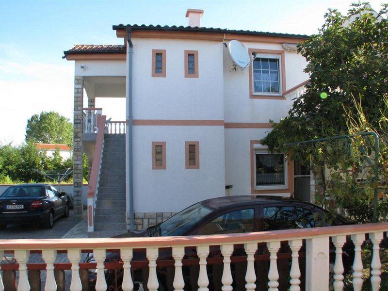 E797489D8496A5F56C62E97D84FCF9FF