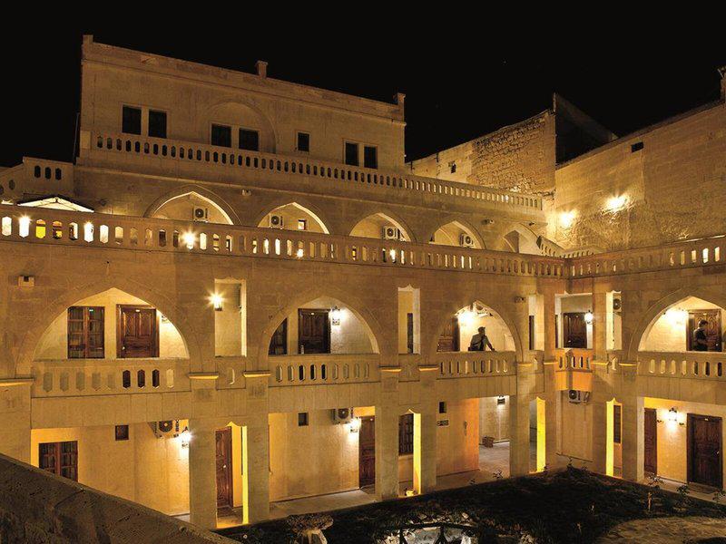 EB0B74045AA9FFF037D34FF39CDBC1A3