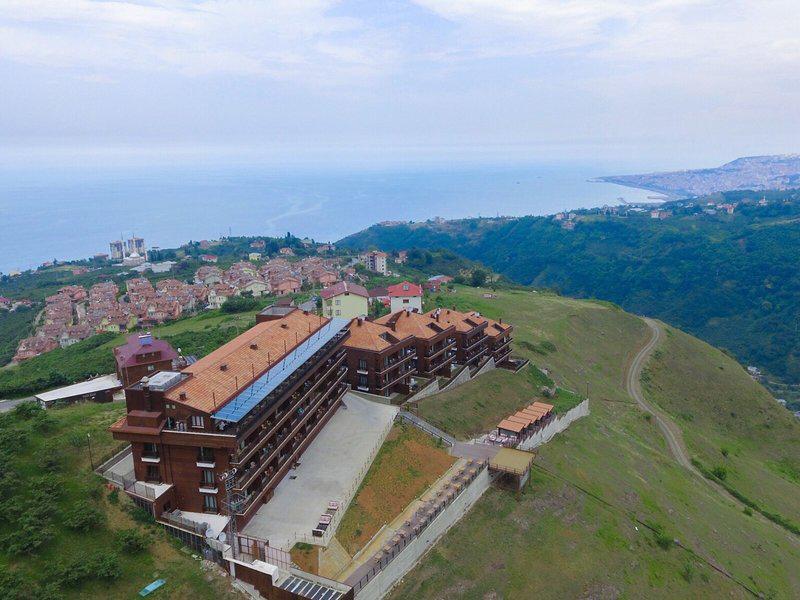 ADFB48003DA656CF61EAA0378ED78084