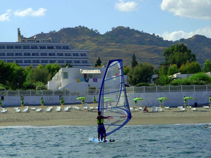 721809E0733E52F2BD289A22A673F0B5