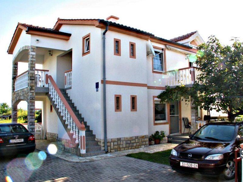 DD2BBABED140553D6AED1031AAA3361B