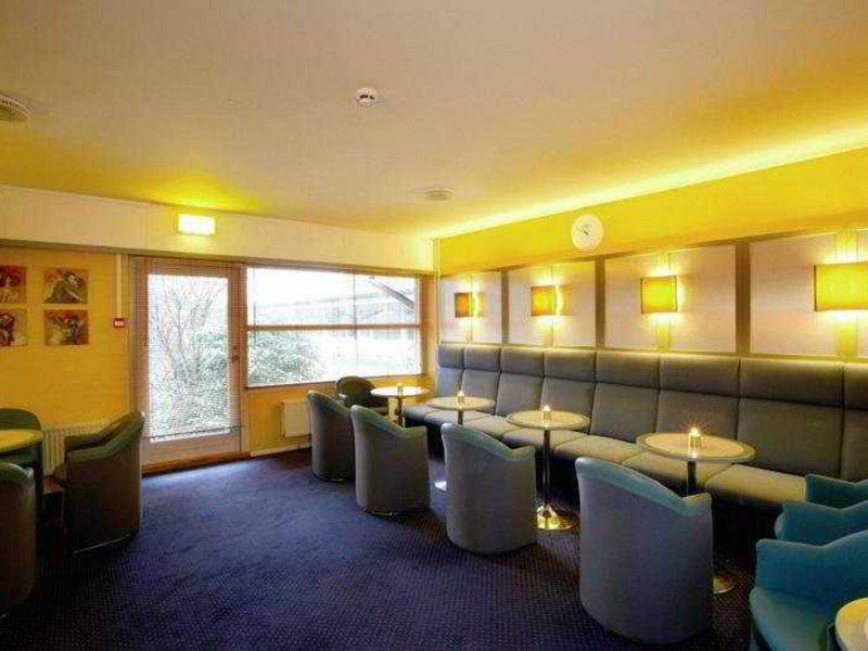 57A8E0520E66A7EBF401DFA0B4BE388A