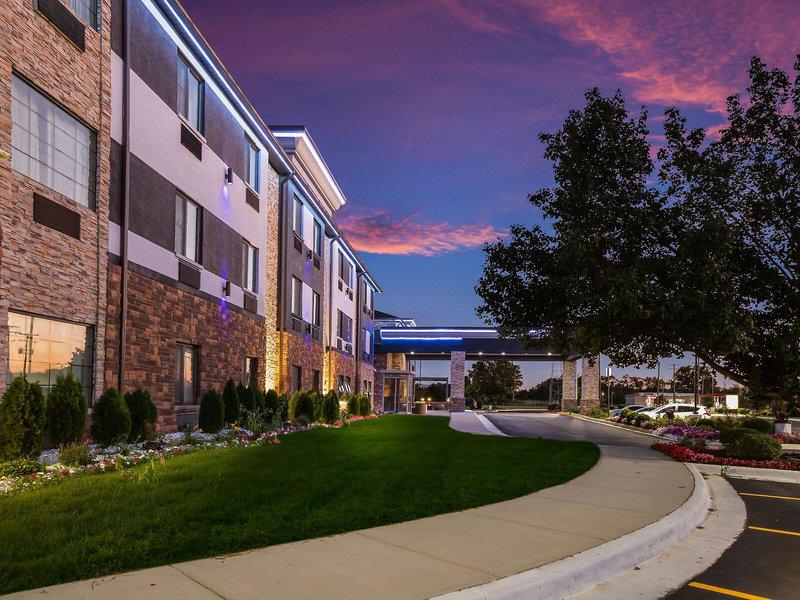 CDE2FFBE413F5609E391EA12E376AA82