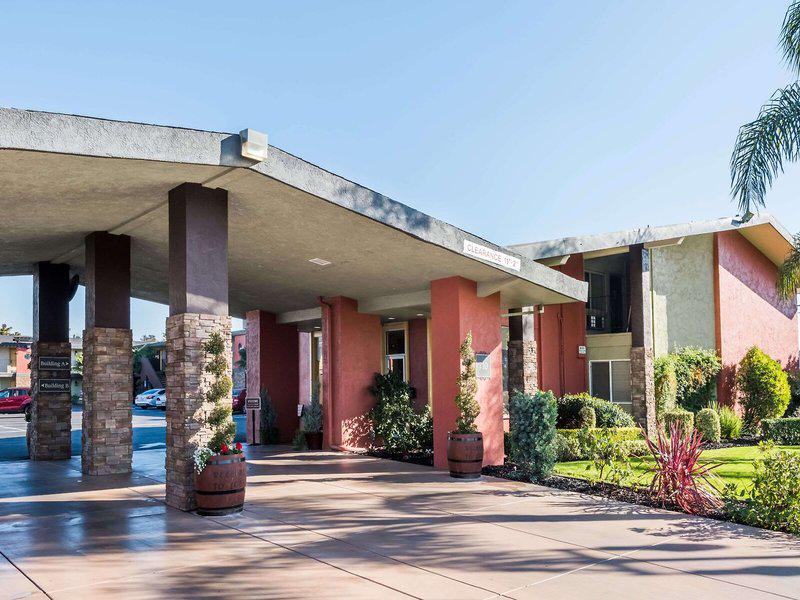 E8C265C0D20580F57E8046BA405C9F2C