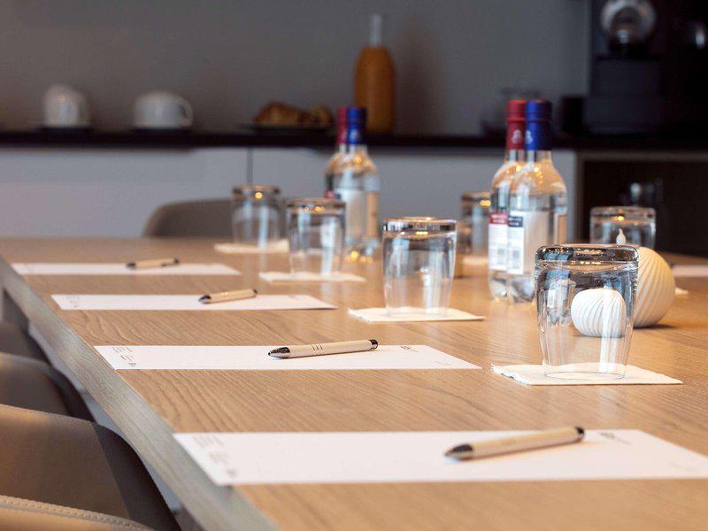 050567AB29D390FCE7E20417F24D4955