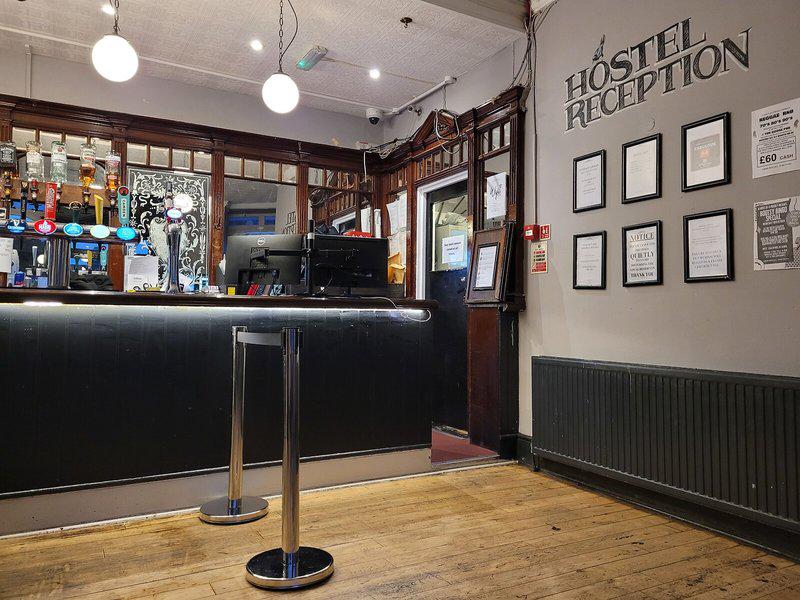 B17E445A1065B9613F807417A4083CE4