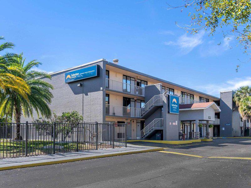 DABD1BDD6A60B6843E843EADF1E6A7DE