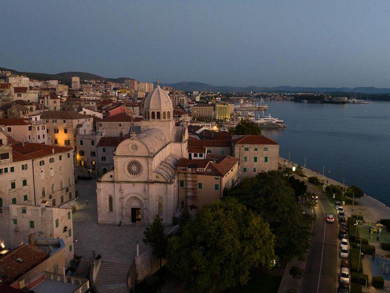 835F27295E59D35AA058100ED2AC69C1