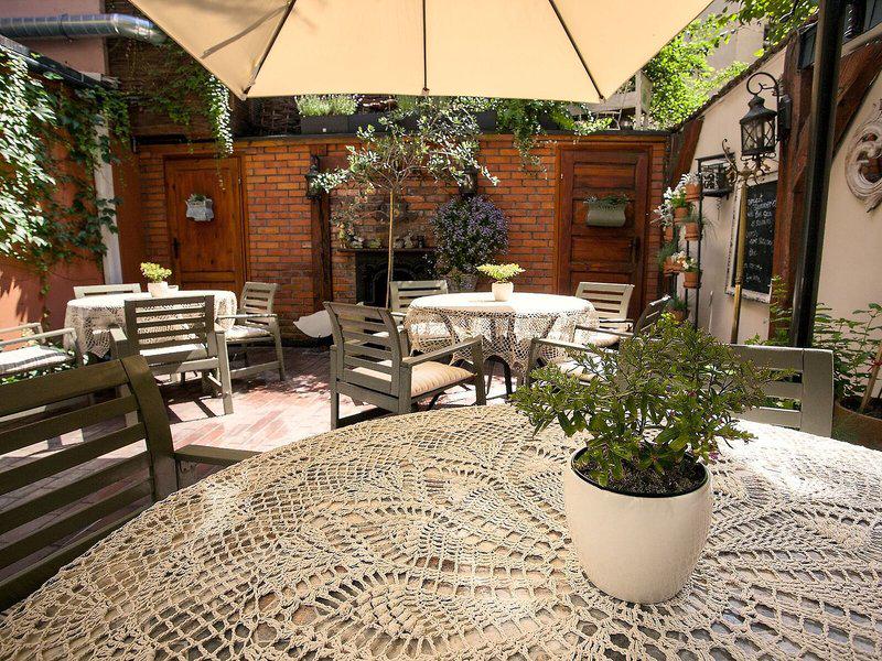 F02E8D56094DDBC766183374E4D647B0