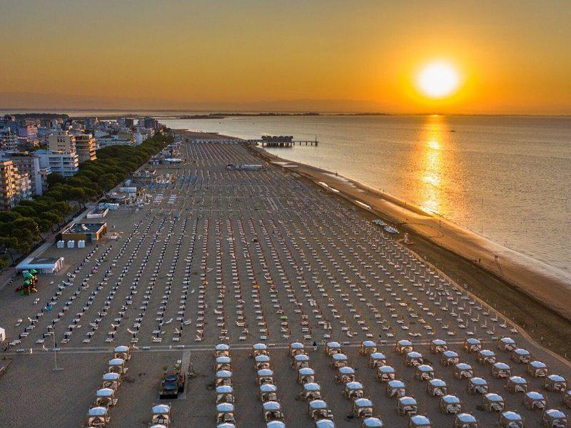 21861964DC86BE0D2A15B557F9E77158